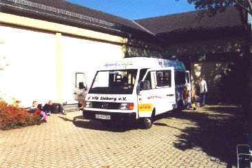 Der VfB-Bus durfte auch mit.